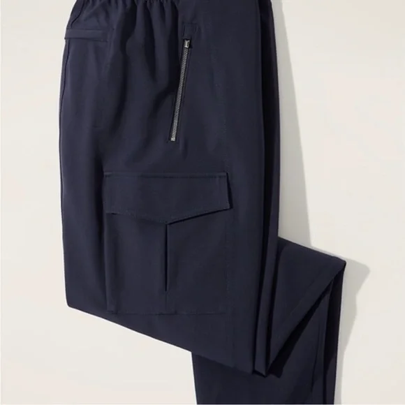 Athleta Endless High Rise Cargo
Pant size 12 Navy - Picture 1 of 1